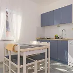Cozy In With View Apartament