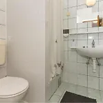 Cozy Apartment In Pirovac With Lake View *