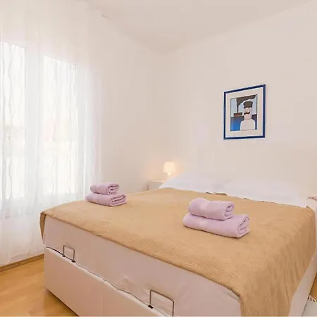 Apartment Amazing In With View Pirovac