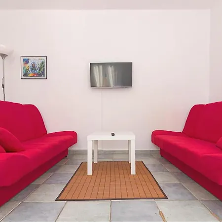 Amazing In With View *