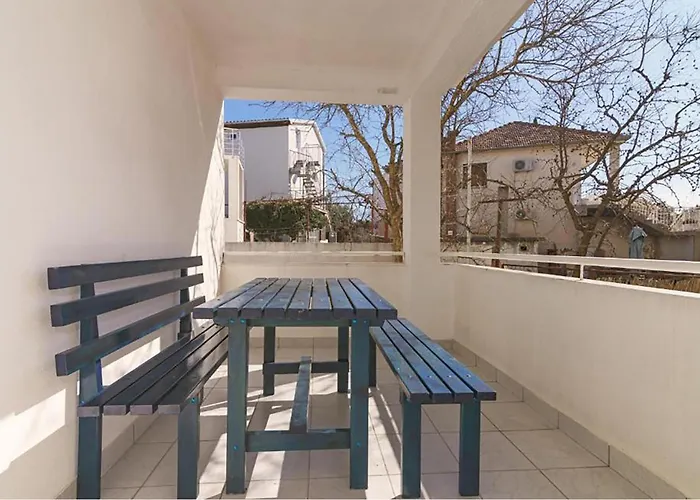 Lejlighed Amazing In With View Pirovac