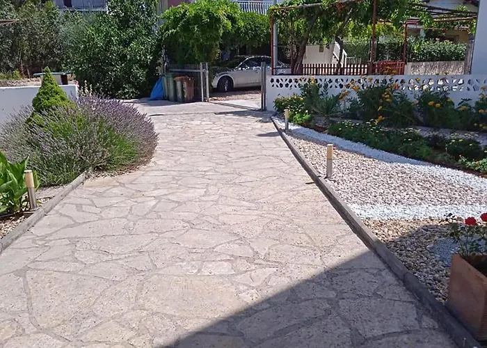 Amazing In With View