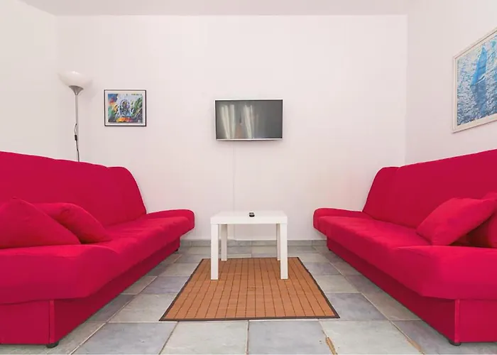 Amazing In With View *